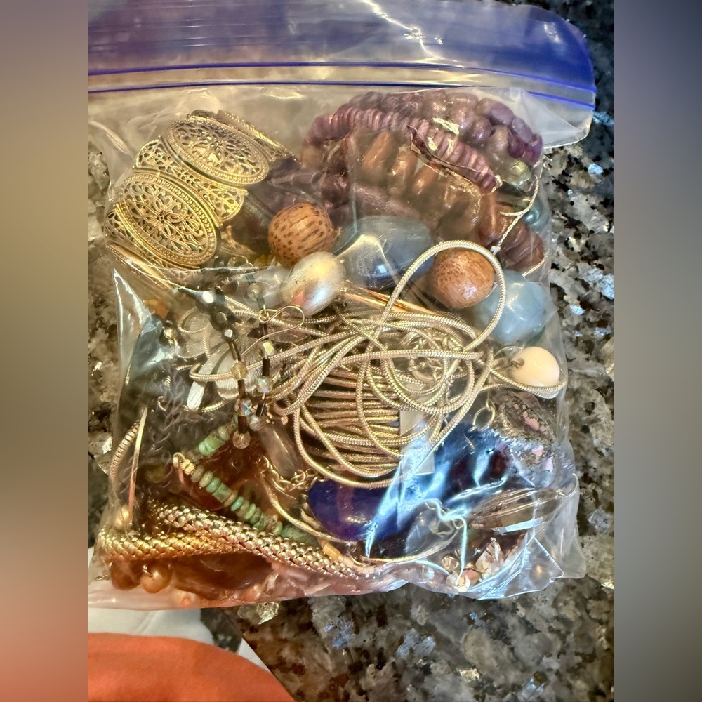 Mixed jewelry craft wearable lot approx 1.2 lbs